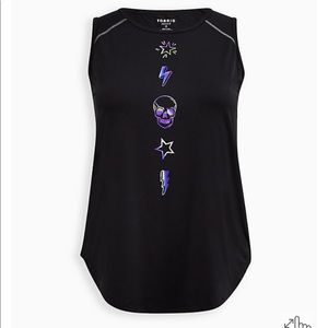 Sleeveless active tank